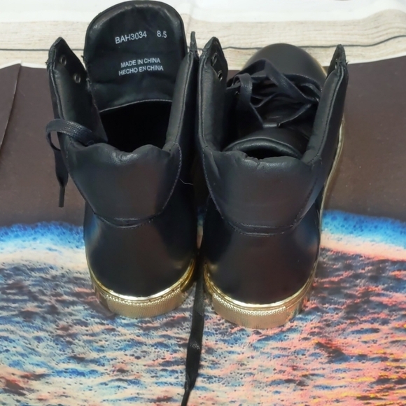 Badgley Mischka men's Garner gold stars high tops size 8.5D - Picture 6 of 10
